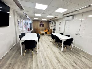 Middle Office Space- click for photo gallery